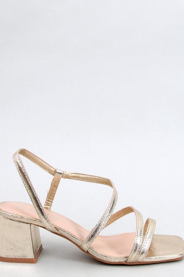 Sandalen mit Absatz model 196075 Inello