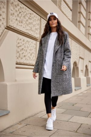 Mantel model 185978 Roco Fashion